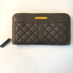 Burberry quilted full zip 12 card “Ziggy” wallet with duster bag | pebble grey